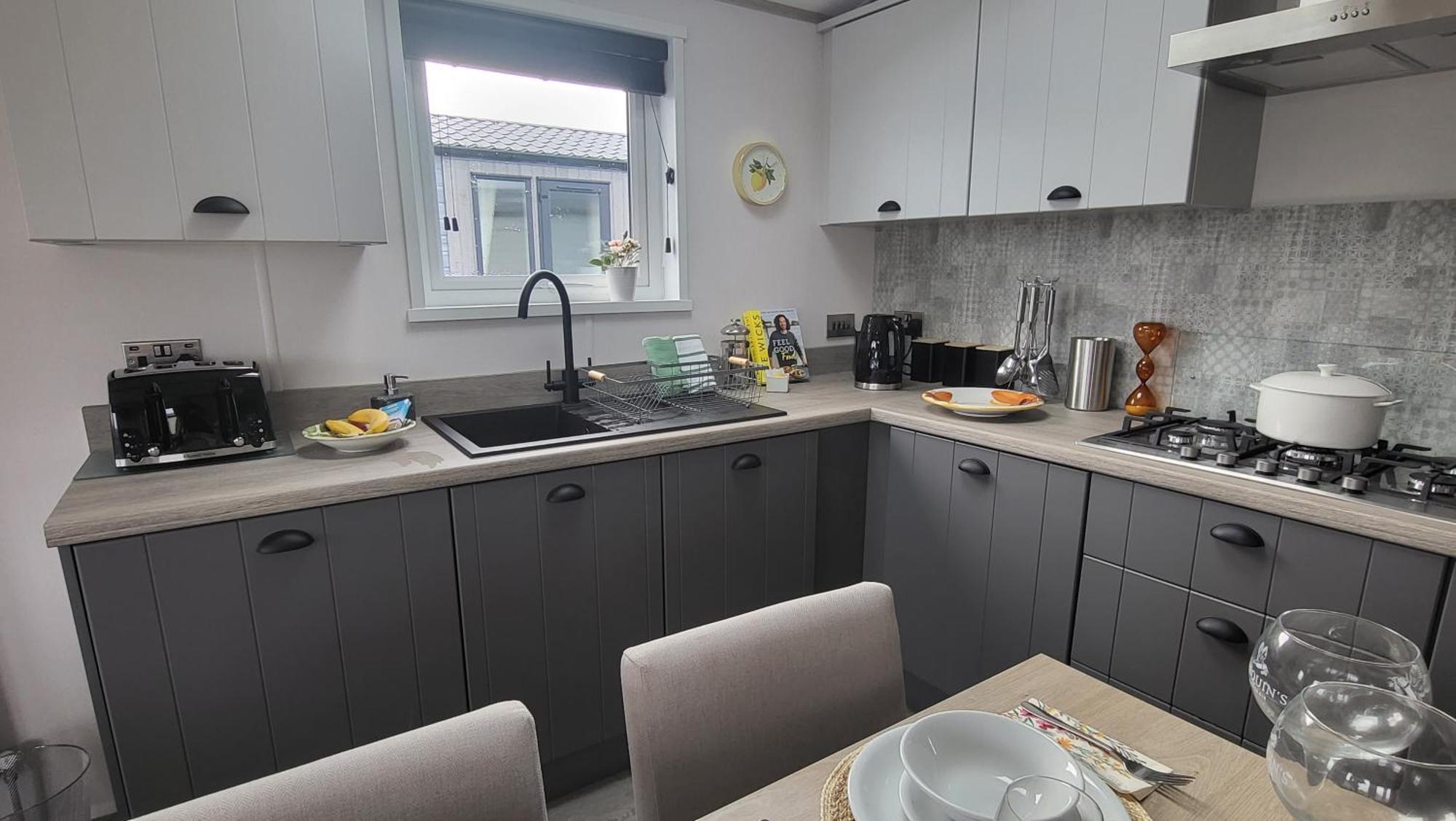 Honeycomb Lodge - Holiday Home 5 Min From Padstow Exterior foto